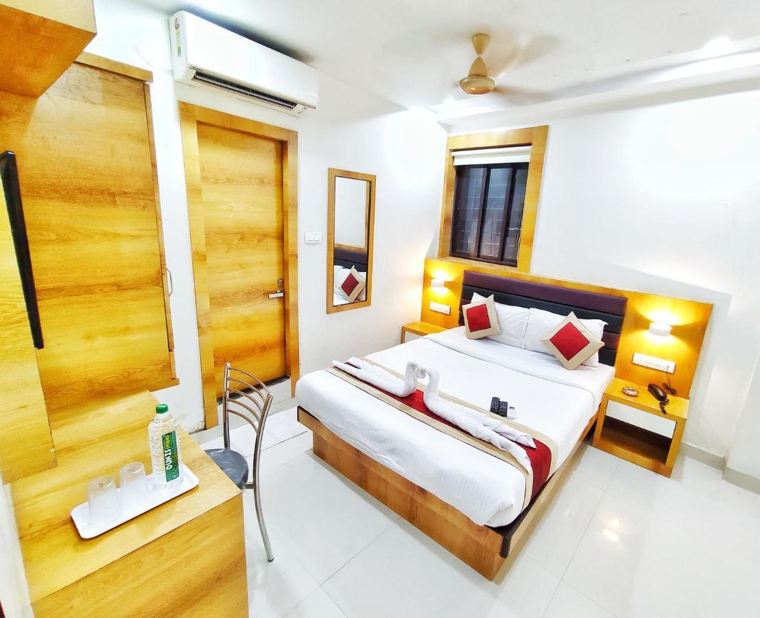 Gateway Suites Mumbai Exteriör bild